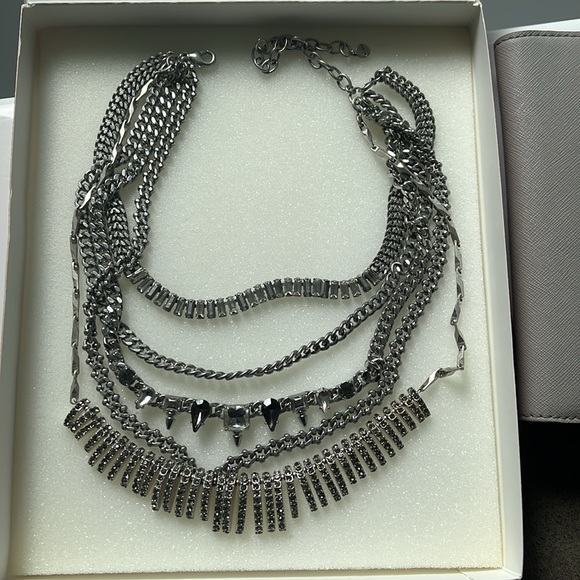 Stella & Dot Amelia statement necklace - Picture 4 of 4